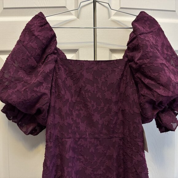 NWT, Women's Burgundy Lace Dress Size Medium. - Picture 3 of 5